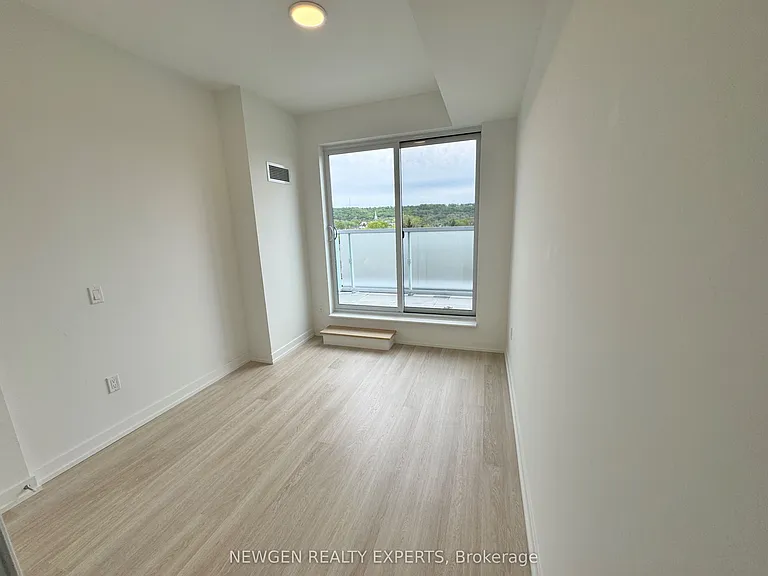 415 Main St W #603 — Photo 10