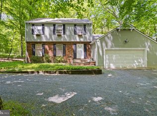 141 Reservoir Rd, Hopewell, NJ 08525
