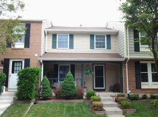 9149 Forest Breeze Ct, Springfield, VA 22152