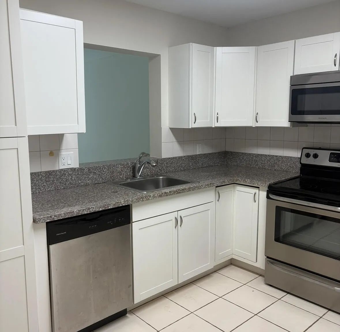 2 bed, 2.0 bath, 1227 sqft, $2,400 — Photo 4