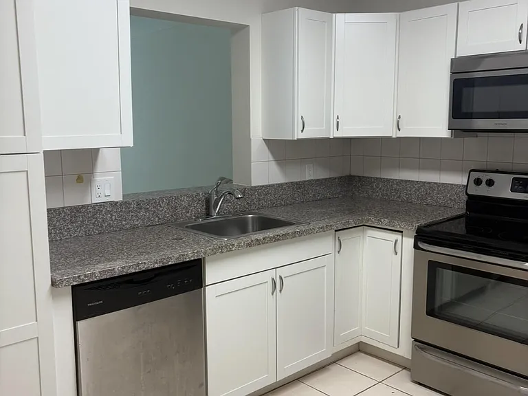 9110 Fairbanks Ln #4 — Photo 4