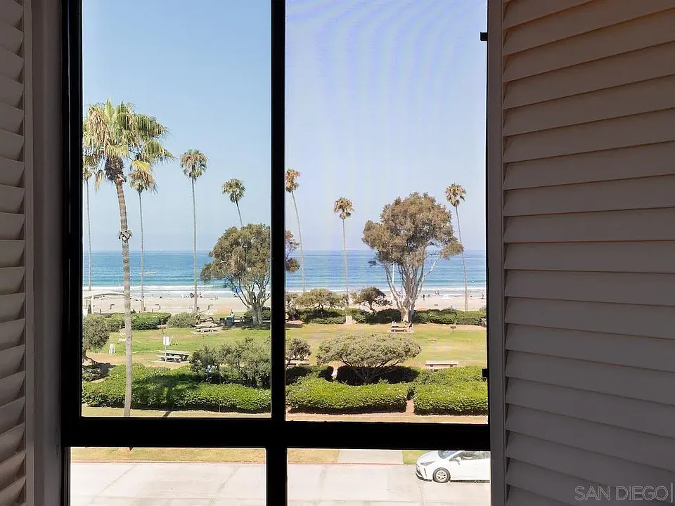 8263 Camino Del Oro #372