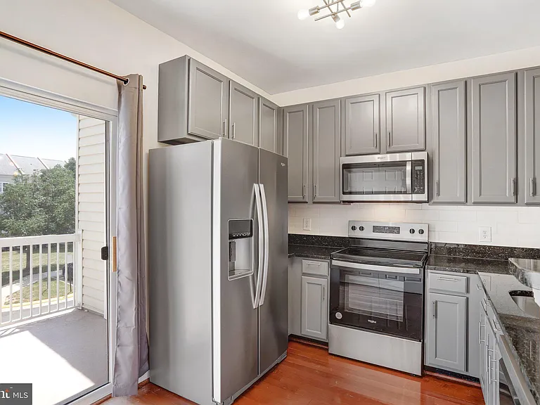 42526 Mayflower Ter — Photo 13