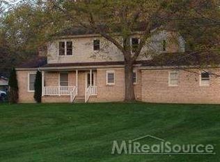 5600 Fleming Rd, Fowlerville, MI 48836