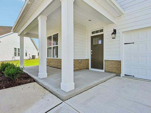 2nd image of 17 Greenwillow Dr