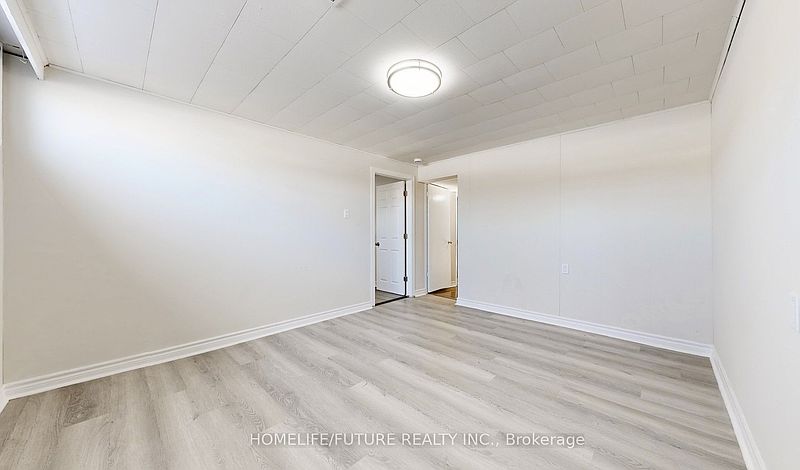 Toronto House for rent - 5 Bedrooms — photo 35