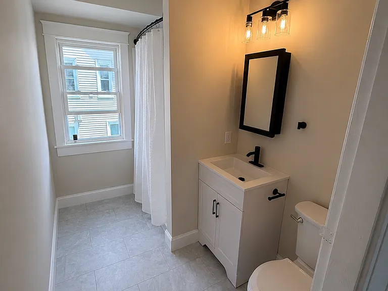 10 Tower St #3 — Photo 4