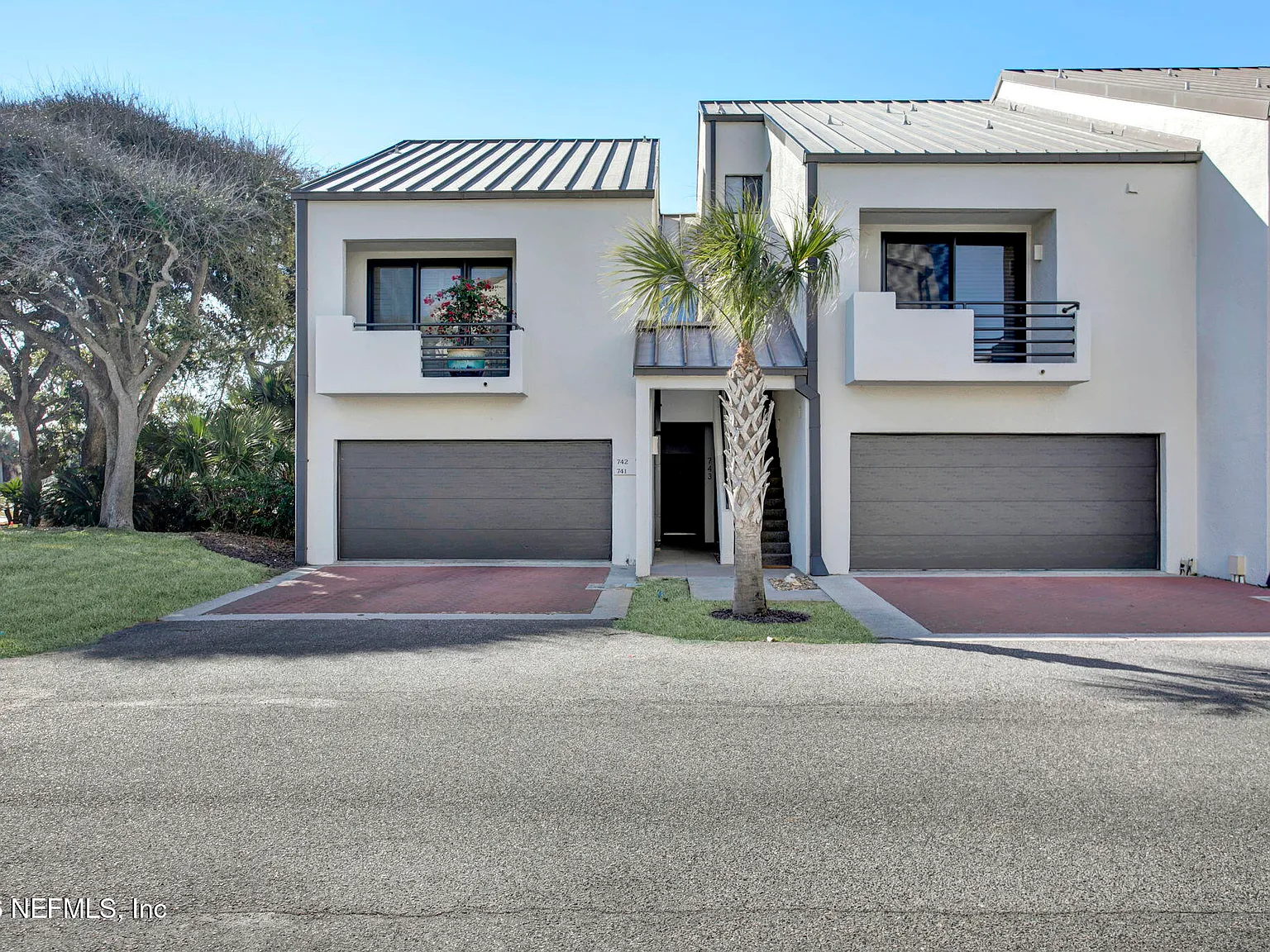 1 bed, 1.0 bath, 700 sqft, $3,500 — Photo 1