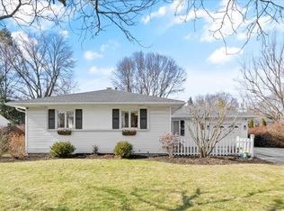 123 Ledgerock Ln, Rochester, NY 14618