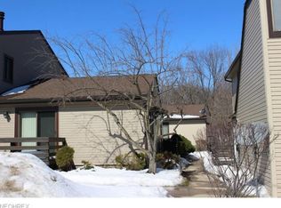 550 Turney Rd APT A, Bedford, OH 44146