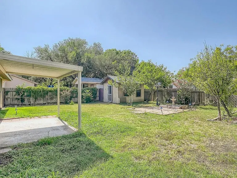 1306 Wayne Dr — Photo 11