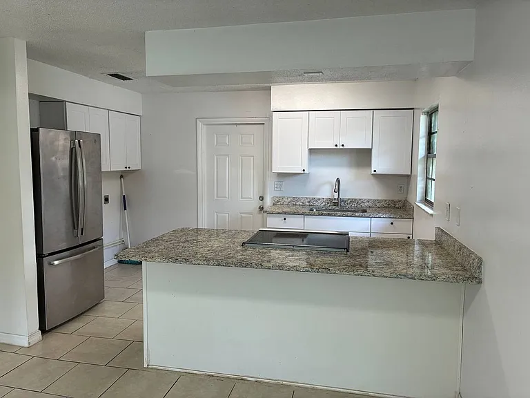 733 Pineville Ln — Photo 3