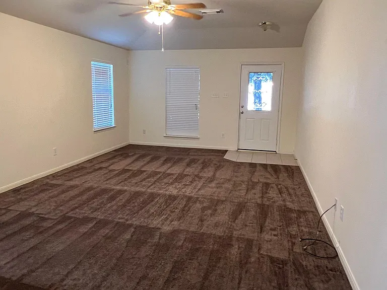 21511 Falvel Lake Dr — Photo 4