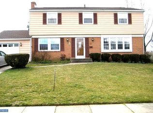 11 Princeton Dr, Delran, NJ 08075