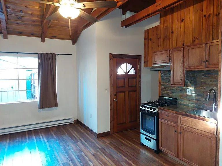 875 Tallac Ave #B — Photo 3