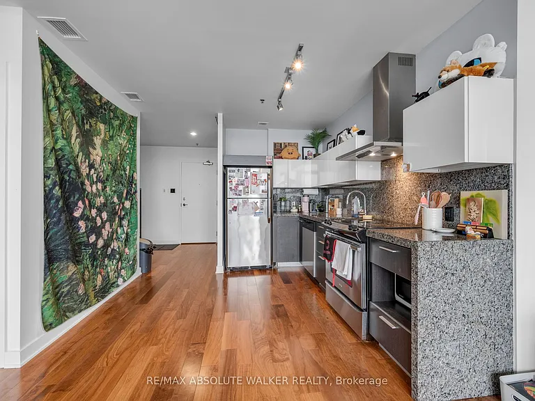 360 McLeod St #717 — Photo 18