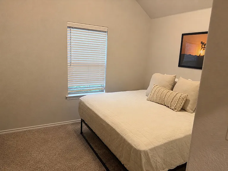 1072 Tara Ct — Photo 7