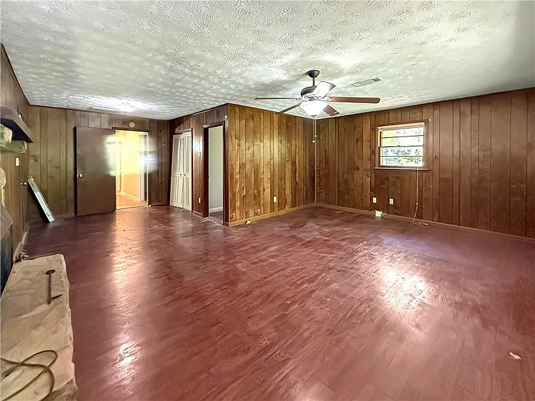 10624 Woodcock St — Photo 14