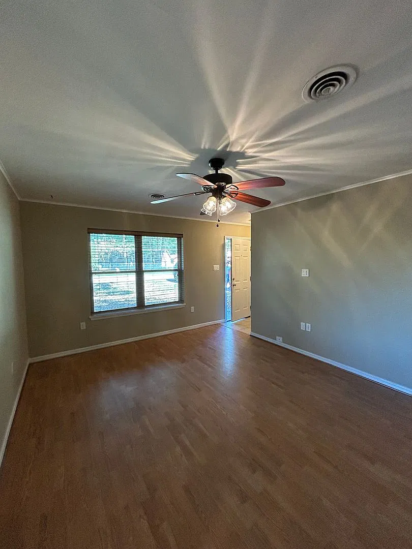 1202 East O St — Photo 3