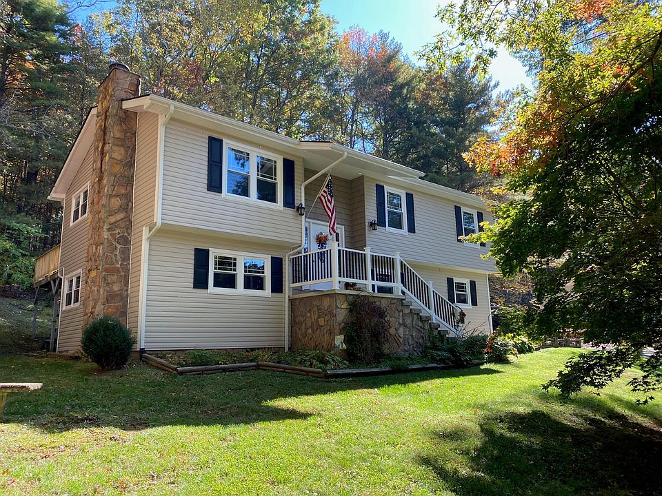 1st image of 363 Oak Hills Ln