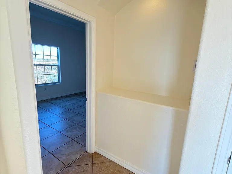 5466 Buffalo Creek Dr — Photo 32