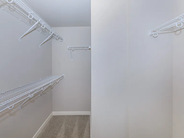 Los Alamitos Luxury Apartments — Photo 61