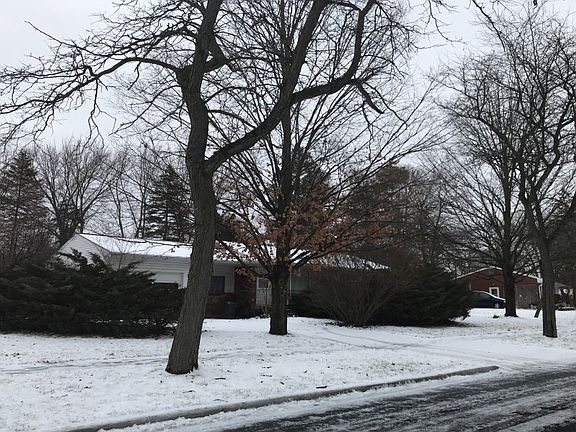 3rd image of 601 Buchanan Dr