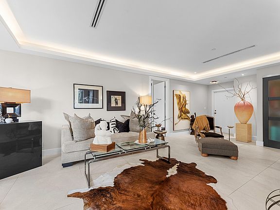 5th image of 7819 Lakeside Boulevard #814