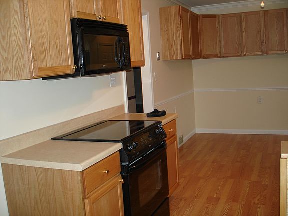 4th image of 35822 Monaco Dr