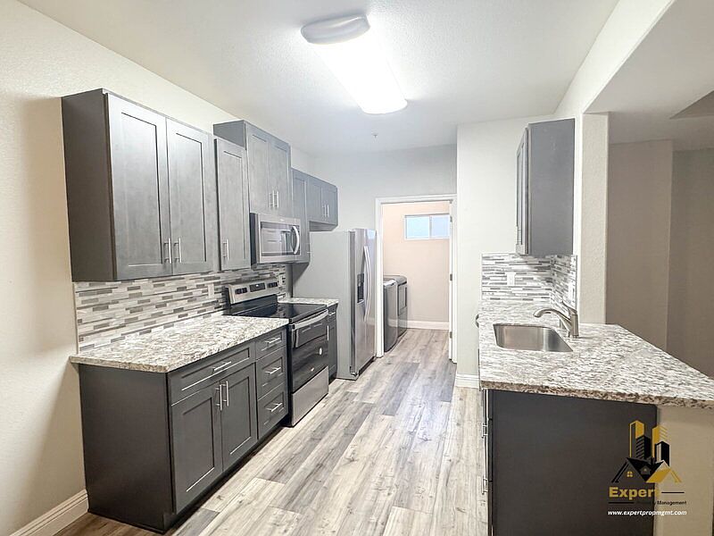 1st image of 501 Gibson Dr APT 1924