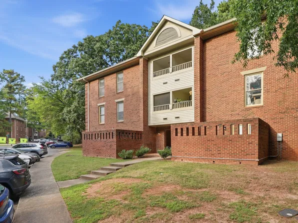 3215 Ivy Commons Dr #302, Raleigh, NC 27606