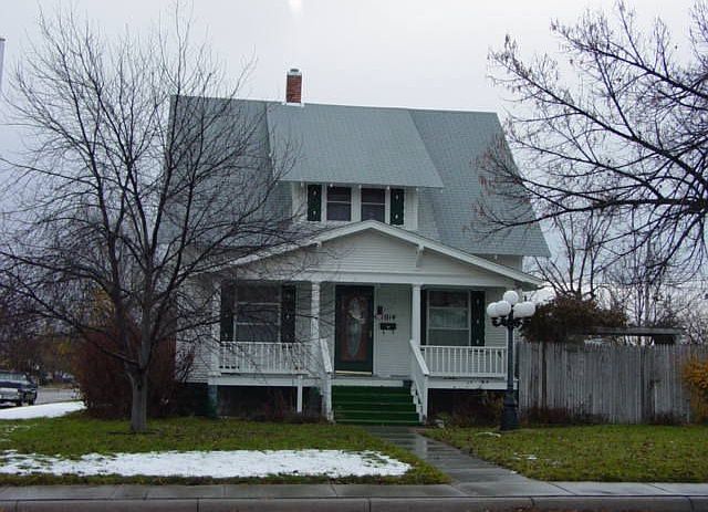 1st image of 1014 Avenue F