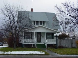 1014 Avenue F, Cozad, NE 69130