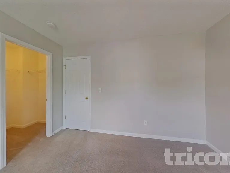153 Cottage Lake Way — Photo 9