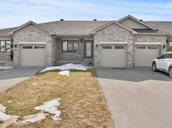 971 Leishman Dr, Mississippi Mills, ON K0A 1A0