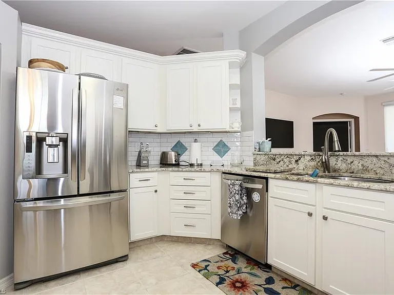 7753 Haverhill Ct — Photo 17