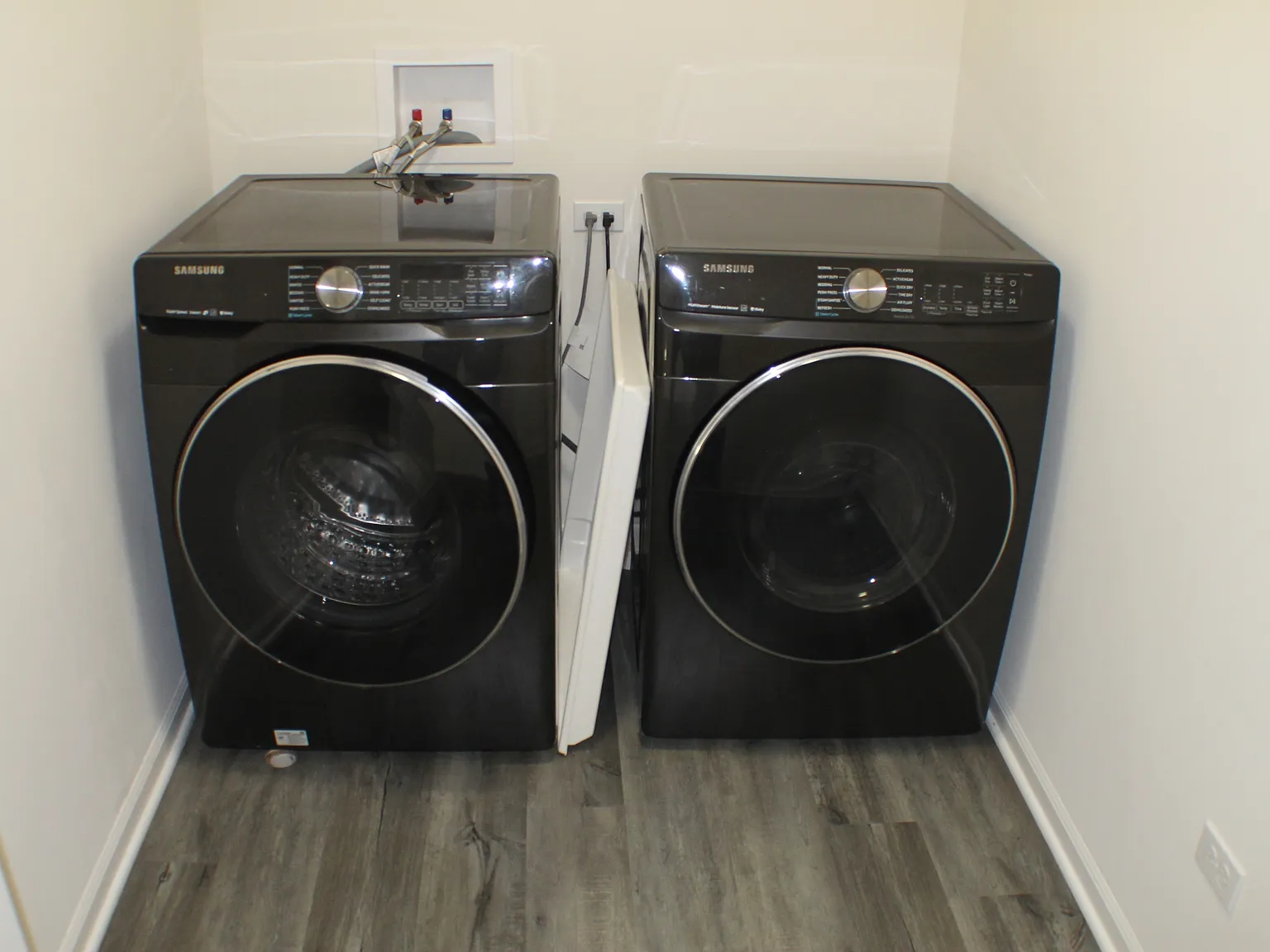 P101 / 3759 Saint James Ct - 1 — Photo 2