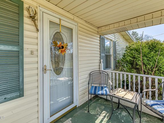 3rd image of 529 Jonesboro Rd