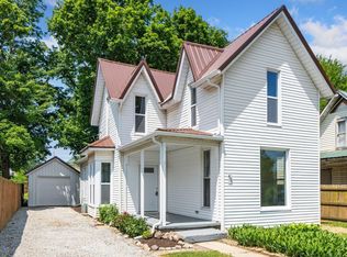 407 N Broadway St, Mentone, IN