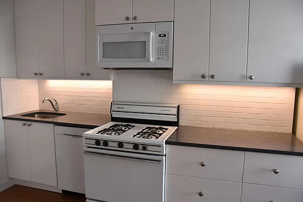 Rented by Belvedere Bridge Realty, LLC | media 37