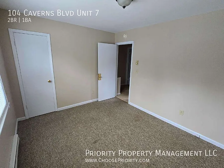 104 Caverns Blvd #7 — Photo 9