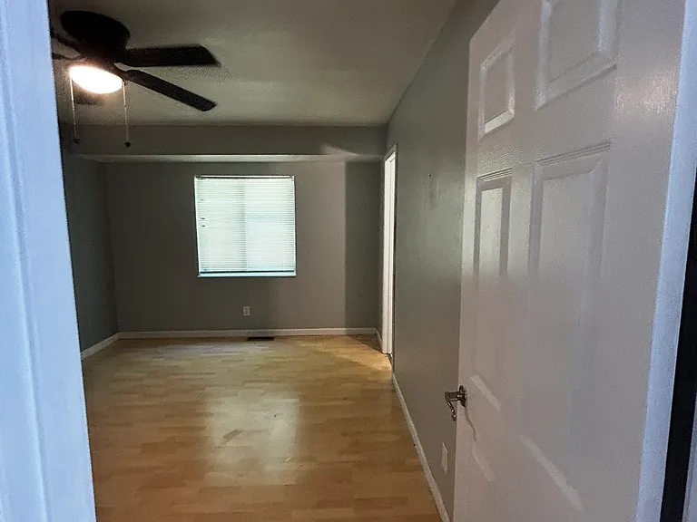 7585 Blanding Dr — Photo 6