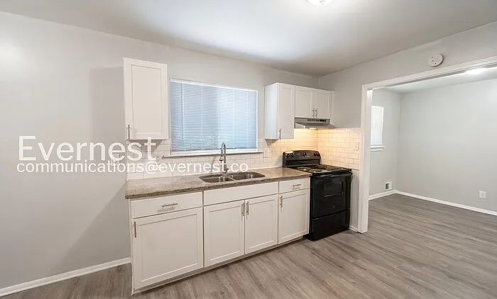 3227 Hobart Dr NW — Photo 7