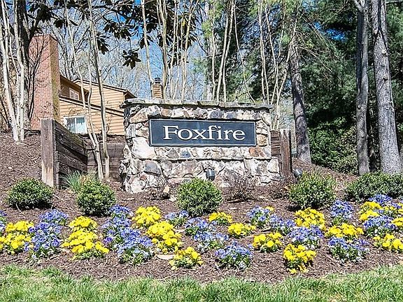 4th image of 1705 Foxcreek Cir