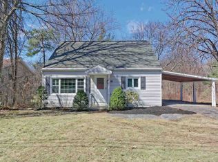 10 Ashdown Rd, Ballston Lake, NY 12019