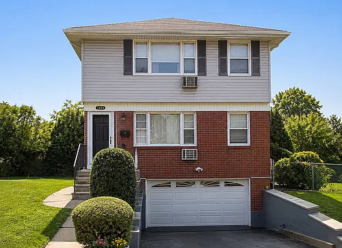 2484 Seymour Ave #1 Photo 1