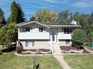 744 Yates Ave, Romeoville, IL 60446