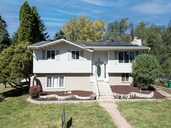 744 Yates Ave, Romeoville, IL 60446