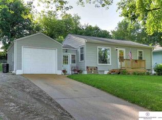 8635 Keystone Dr, Omaha, NE 68134