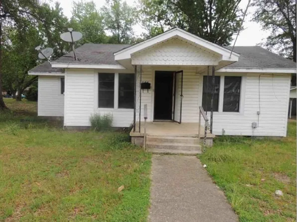 674 Tate St, Camden, AR 71701